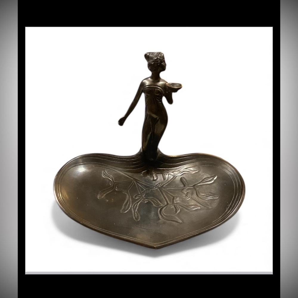 💃 Vintage Art Nouveau Bronze Lady Fruit Dish - Picture 5 of 8